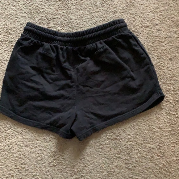 Gymshark throw on shorts M - Picture 3 of 3